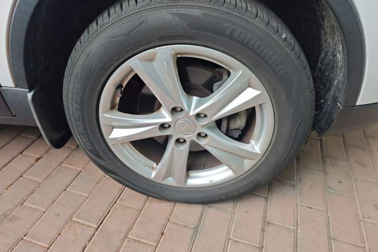 Used Bestune X80 2016 2.0L automatic Comfort trim level Exterior 7