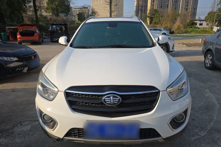 Used Bestune X80 2016 2.0L manual Comfort trim level Front