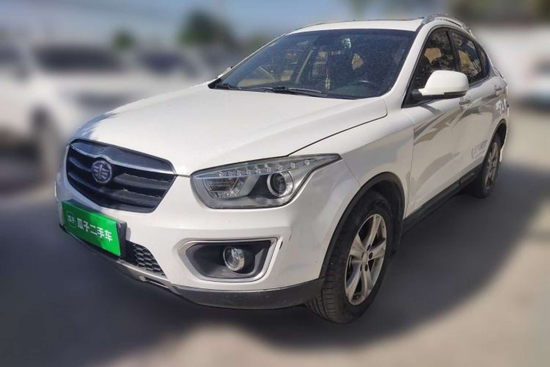 Used Bestune X80 2016 2.0L manual Comfort trim level Front Left 45 Deg