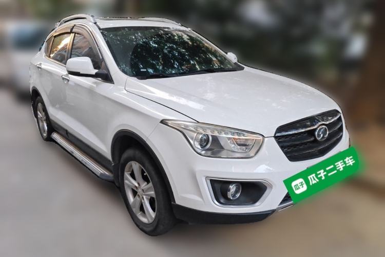 Used Bestune X80 2016 2.0L automatic Comfort trim level Front Right 45 Deg