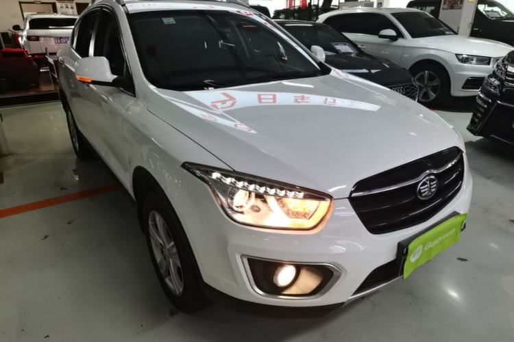 Used Bestune X80 2016 2.0L Automatic Luxury Model Front Right 45 Deg