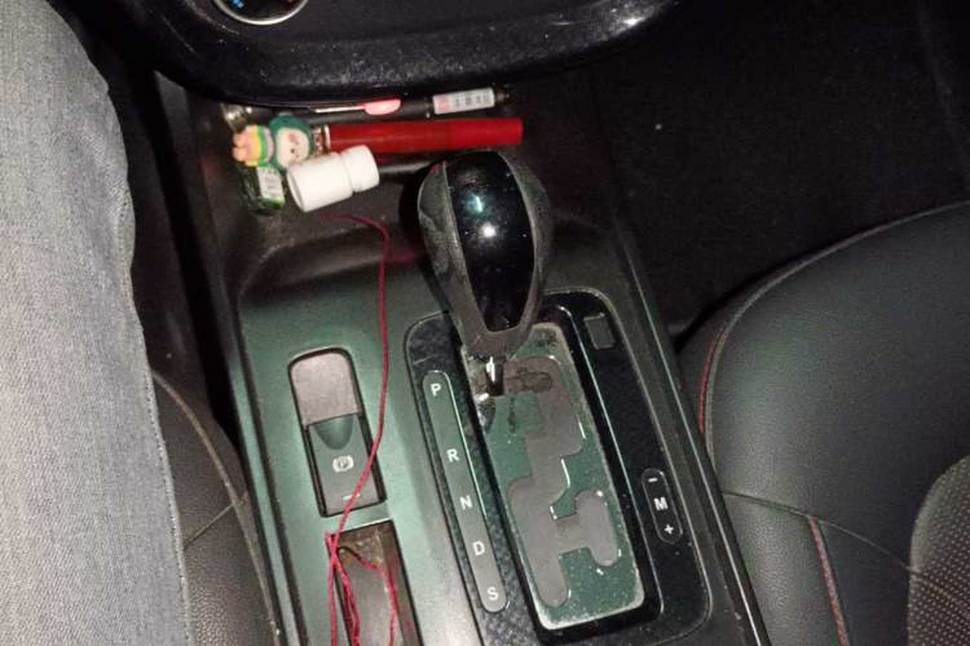 Used Bestune X80 2016 1.8T Automatic Sport Edition Gear Lever