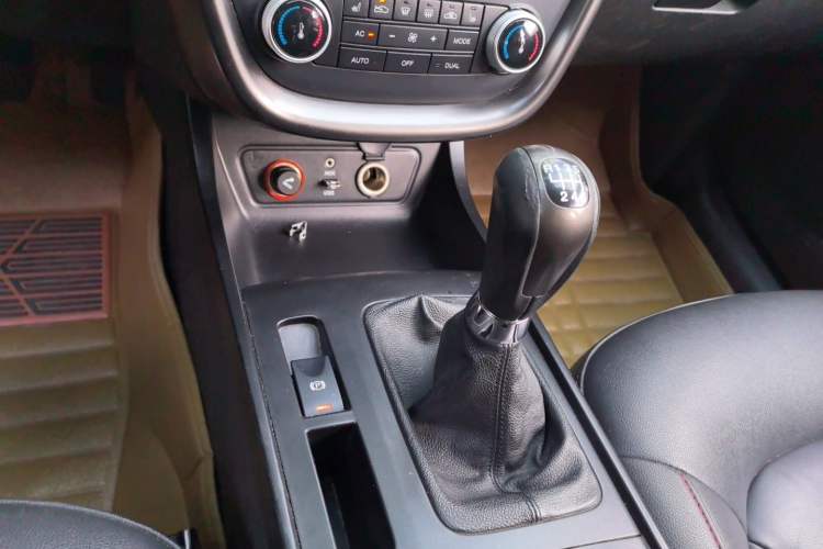 Used Bestune X80 2016 2.0L Manual Luxury Edition Gear Lever