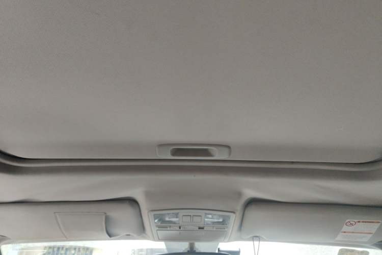 Used Bestune X80 2016 1.8T automatic comfort version Headliner