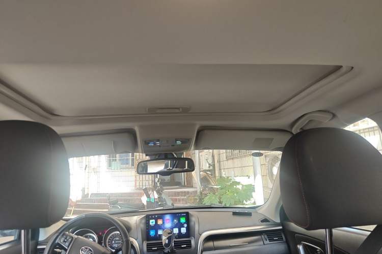 Used Bestune X80 2016 2.0L automatic Comfort trim level Headliner