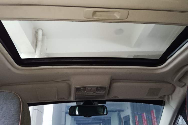 Used Bestune X80 2016 2.0L automatic Comfort trim level Headliner
