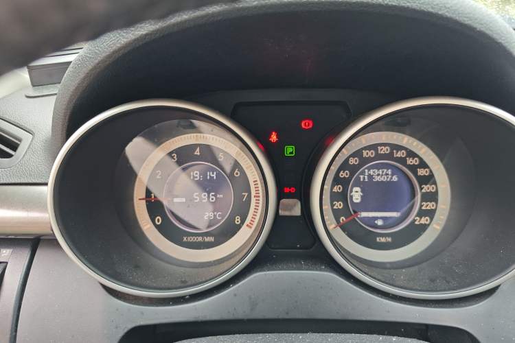 Used Bestune X80 2016 2.0L automatic Comfort trim level Instrument Cluster
