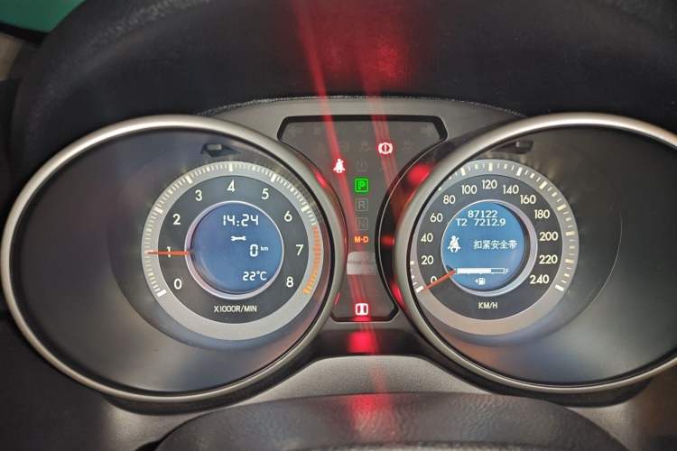 Used Bestune X80 2016 2.0L automatic Comfort trim level Instrument Cluster