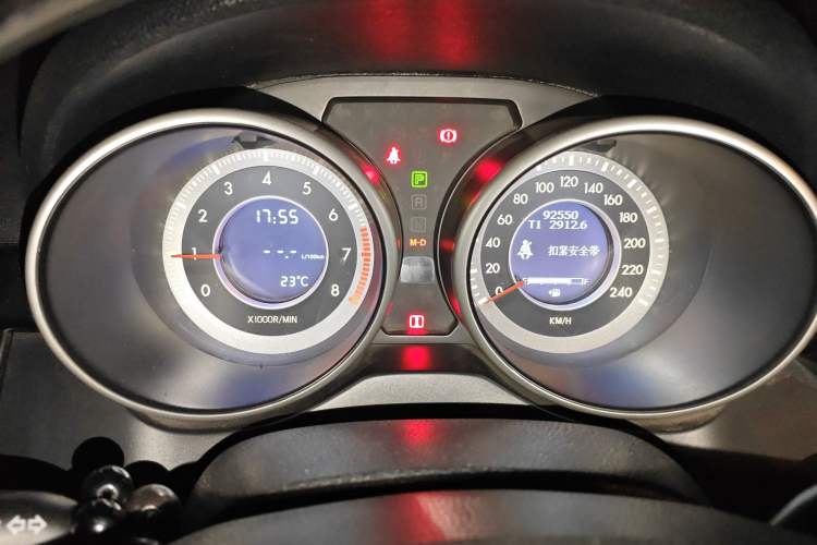 Used Bestune X80 2016 2.0L automatic Comfort trim level Instrument Cluster