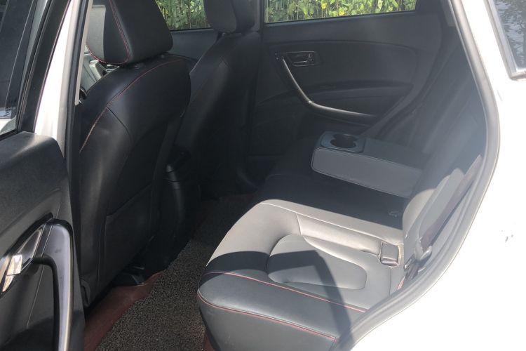 Used Bestune X80 2016 2.0L Manual Luxury Edition Interior 2