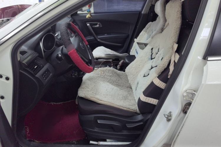 Used Bestune X80 2016 2.0L automatic Comfort trim level Left Front Seat