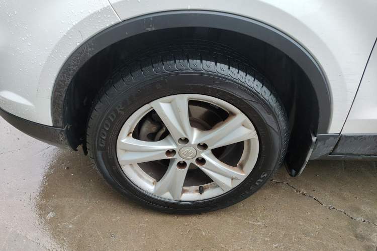 Used Bestune X80 2016 2.0L manual base trim Left Front Wheel Hub