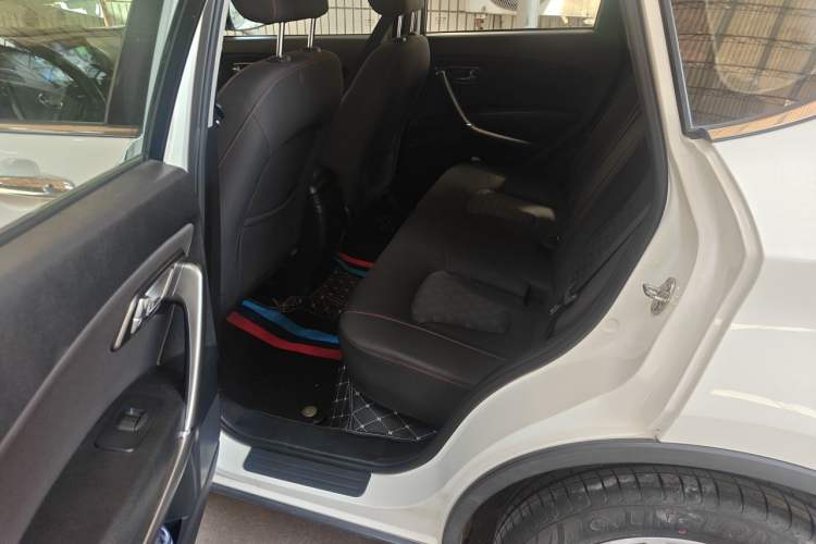 Used Bestune X80 2016 2.0L automatic Comfort trim level Left Rear Seat