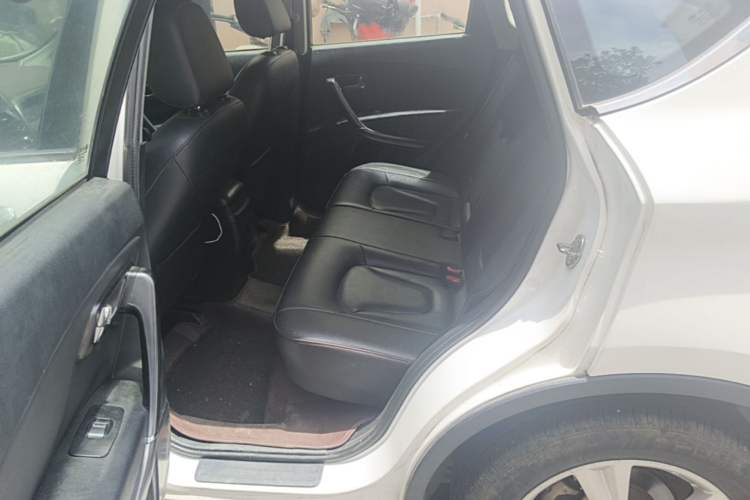 Used Bestune X80 2016 1.8T Automatic Luxury Model Left Rear Seat