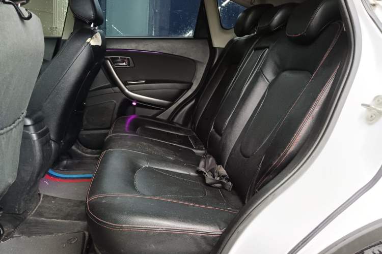 Used Bestune X80 2016 2.0L automatic Comfort trim level Left Rear Seat
