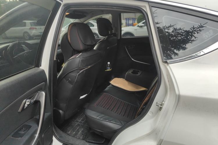 Used Bestune X80 2016 2.0L automatic Comfort trim level Left Rear Seat