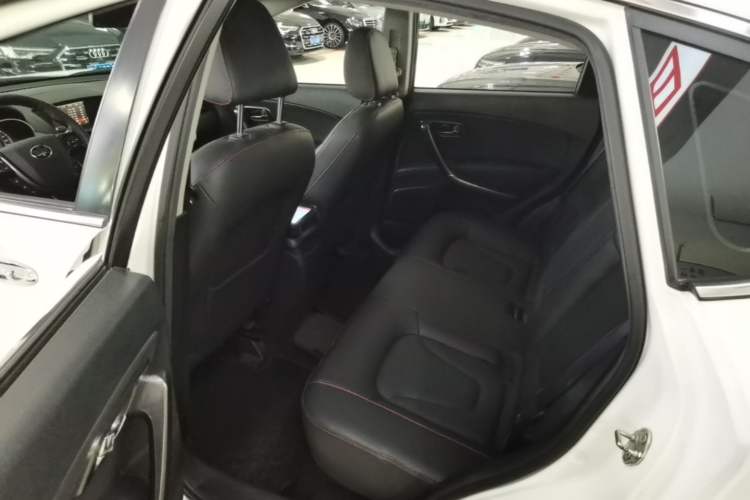 Used Bestune X80 2016 2.0L Automatic Luxury Model Left Rear Seat