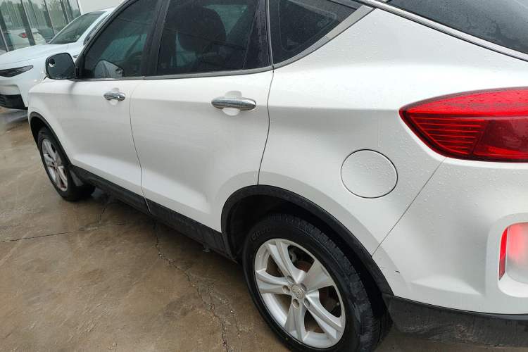Used Bestune X80 2016 2.0L manual base trim Left Side