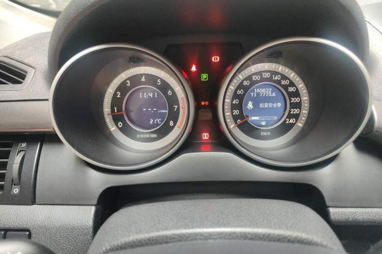 Used Bestune X80 2016 1.8T automatic comfort version Odometer Close Up