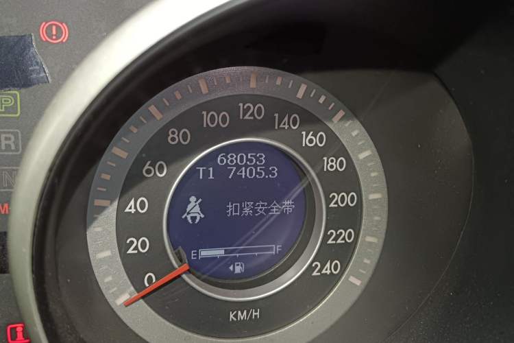 Used Bestune X80 2016 2.0L automatic Comfort trim level Odometer Close Up