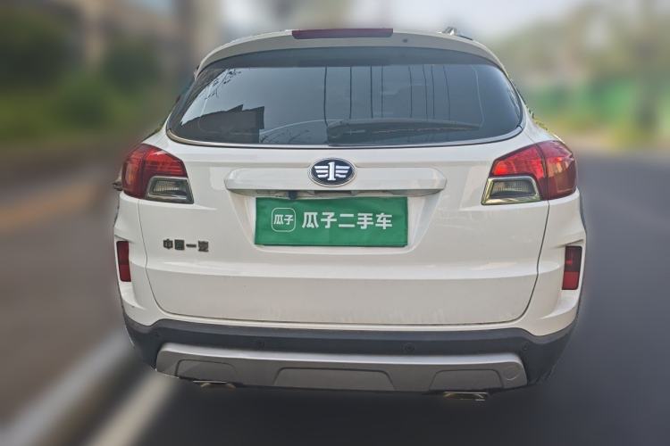 Used Bestune X80 2016 2.0L automatic Comfort trim level Rear