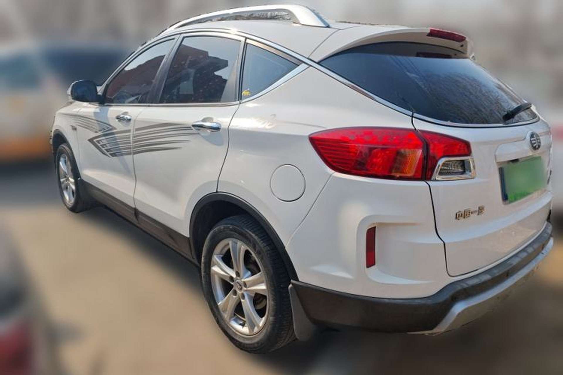 Used Bestune X80 2016 2.0L automatic Comfort trim level Rear Left 45 Deg