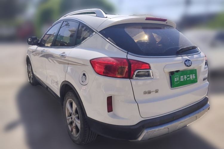Used Bestune X80 2016 2.0L manual Comfort trim level Rear Left 45 Deg