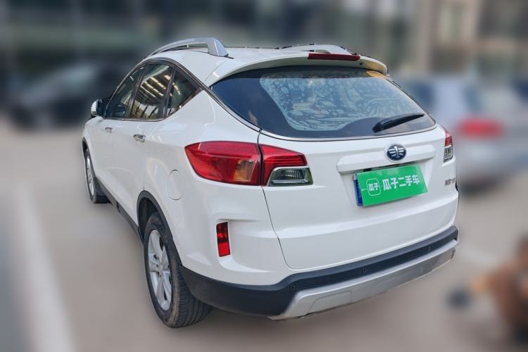 Used Bestune X80 2016 2.0L manual Comfort trim level Rear Left 45 Deg