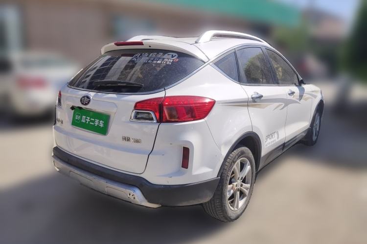 Used Bestune X80 2016 2.0L manual Comfort trim level Rear Right 45 Deg
