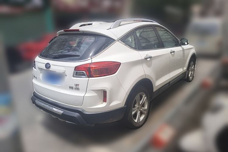 Used Bestune X80 2016 1.8T Automatic Luxury Model Rear Right 45 Deg