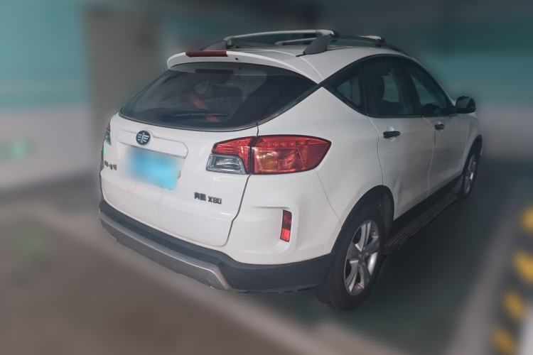Used Bestune X80 2016 2.0L automatic Comfort trim level Rear Right 45 Deg
