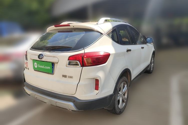 Used Bestune X80 2016 2.0L manual Comfort trim level Rear Right 45 Deg