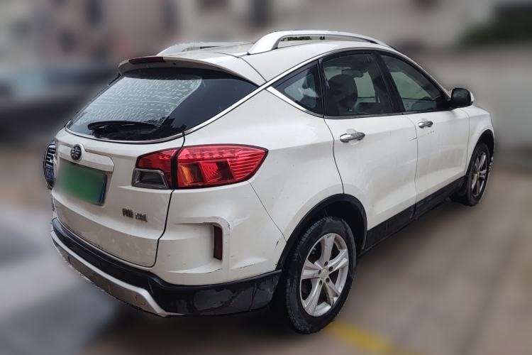 Used Bestune X80 2016 2.0L automatic Comfort trim level Rear Right 45 Deg