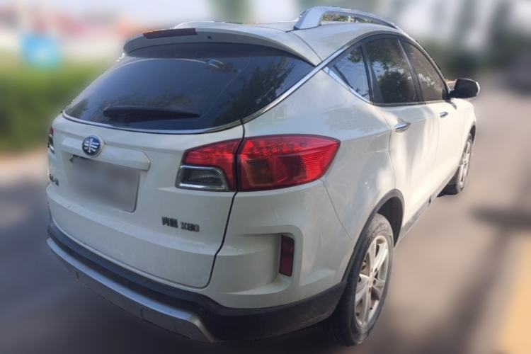 Used Bestune X80 2016 2.0L automatic Comfort trim level Rear Right 45 Deg