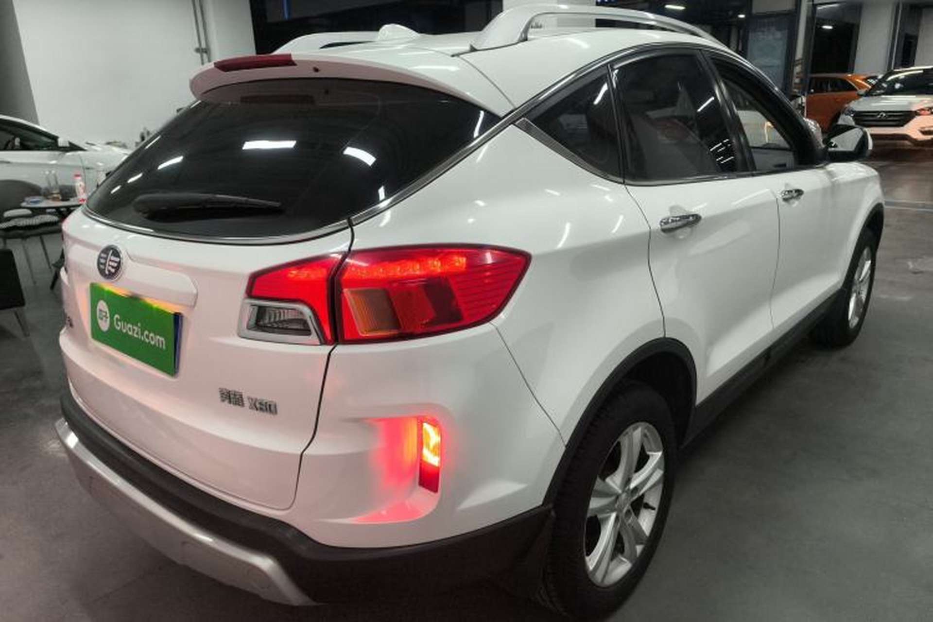 Used Bestune X80 2016 2.0L Automatic Luxury Model Rear Right 45 Deg