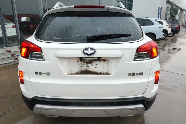 Used Bestune X80 2016 2.0L manual base trim Rear