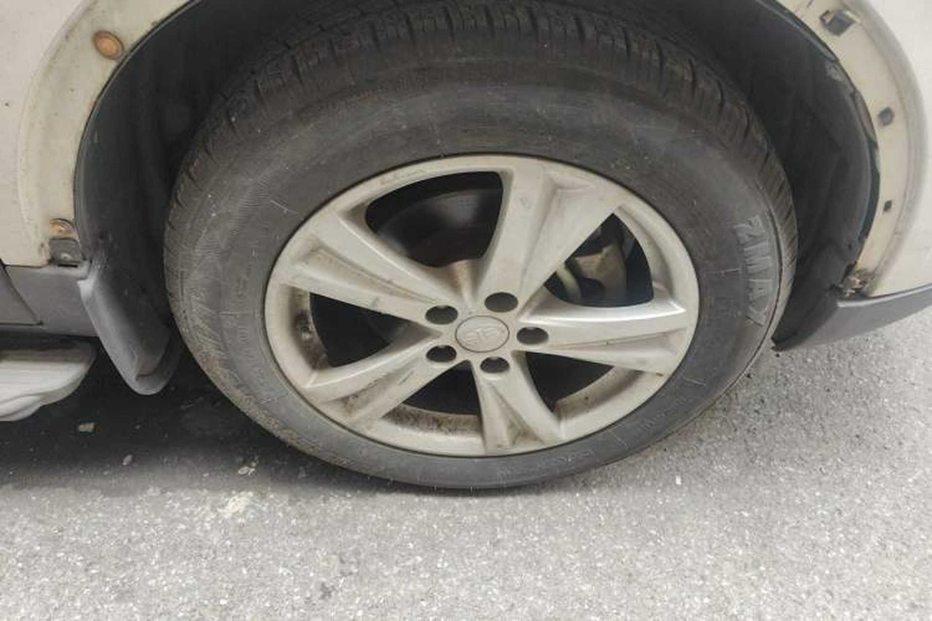 Used Bestune X80 2016 1.8T automatic comfort version Right Front Wheel Hub