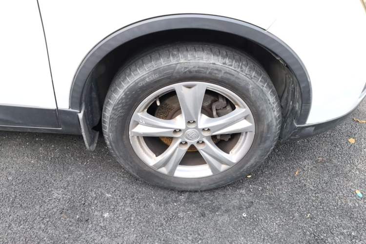 Used Bestune X80 2016 2.0L Manual Luxury Edition Right Front Wheel Hub