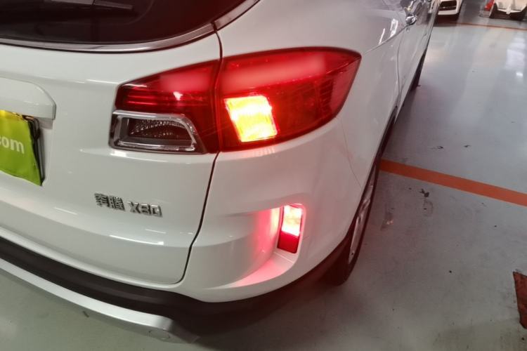 Used Bestune X80 2016 2.0L Automatic Luxury Model Right Rear Taillight