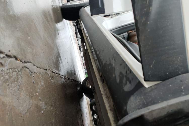 Used Bestune X80 2016 2.0L manual base trim Right Side Sill