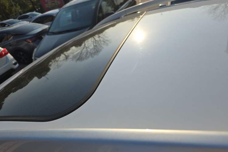 Used Bestune X80 2016 2.0L manual Comfort trim level Roof
