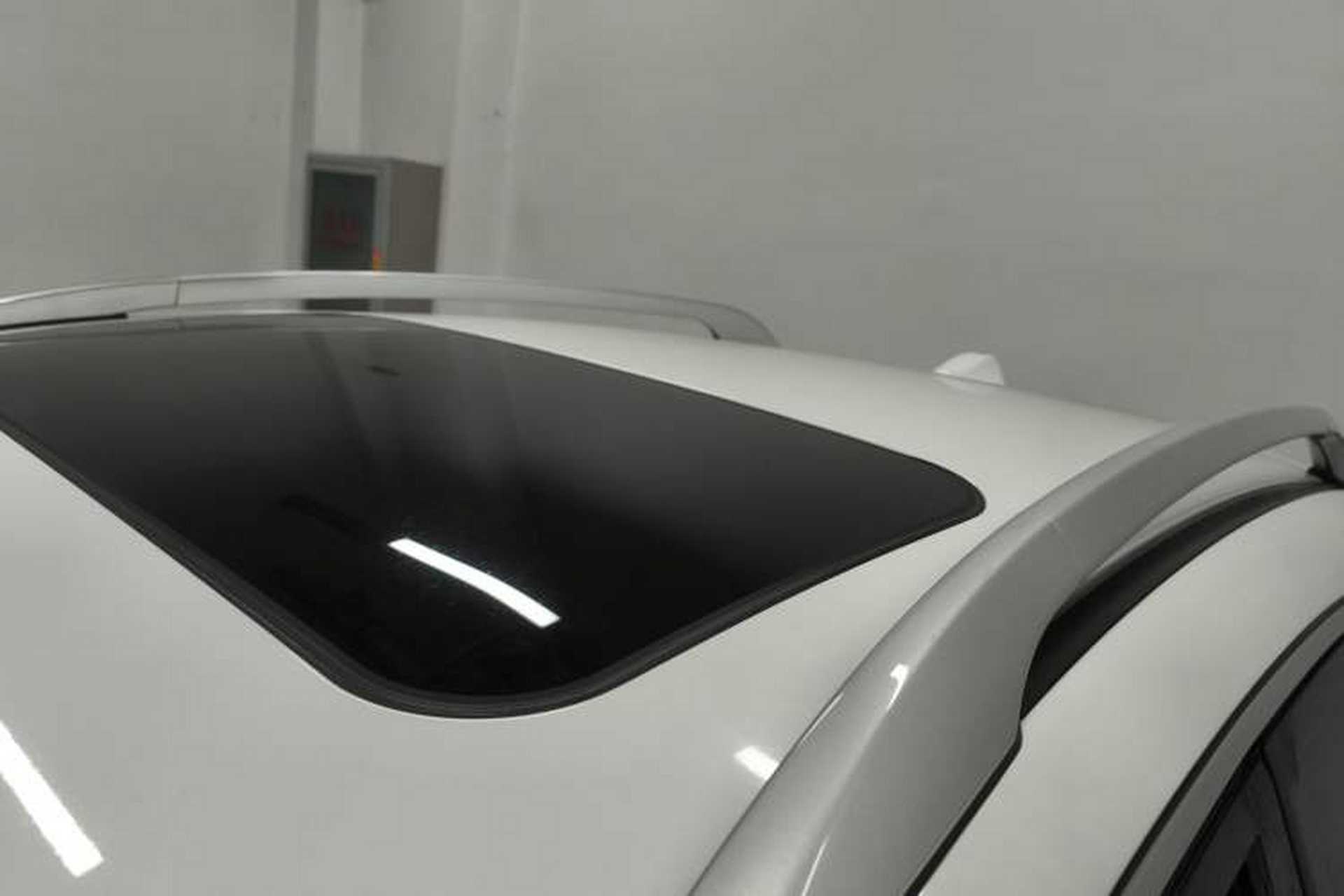 Used Bestune X80 2016 2.0L Automatic Luxury Model Roof