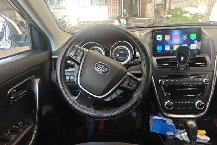 Used Bestune X80 2016 2.0L automatic Comfort trim level Steering Wheel