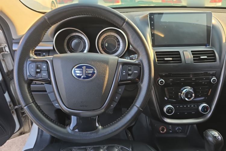 Used Bestune X80 2016 2.0L manual Comfort trim level Steering Wheel