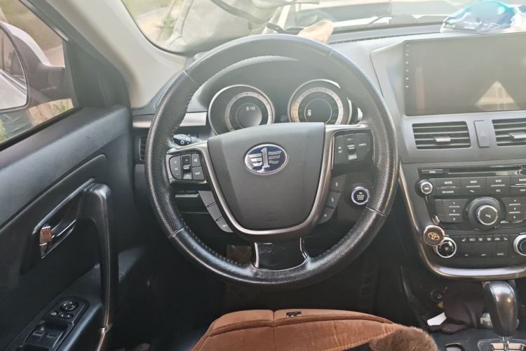 Used Bestune X80 2016 2.0L automatic Comfort trim level Steering Wheel