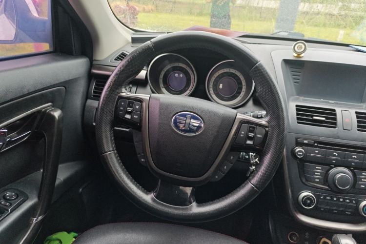 Used Bestune X80 2016 2.0L automatic Comfort trim level Steering Wheel