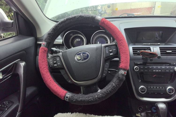 Used Bestune X80 2016 2.0L automatic Comfort trim level Steering Wheel