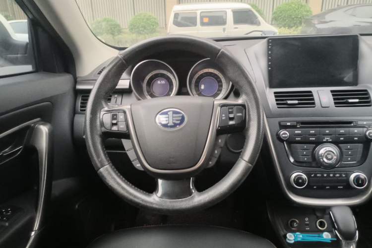 Used Bestune X80 2016 2.0L automatic Comfort trim level Steering Wheel