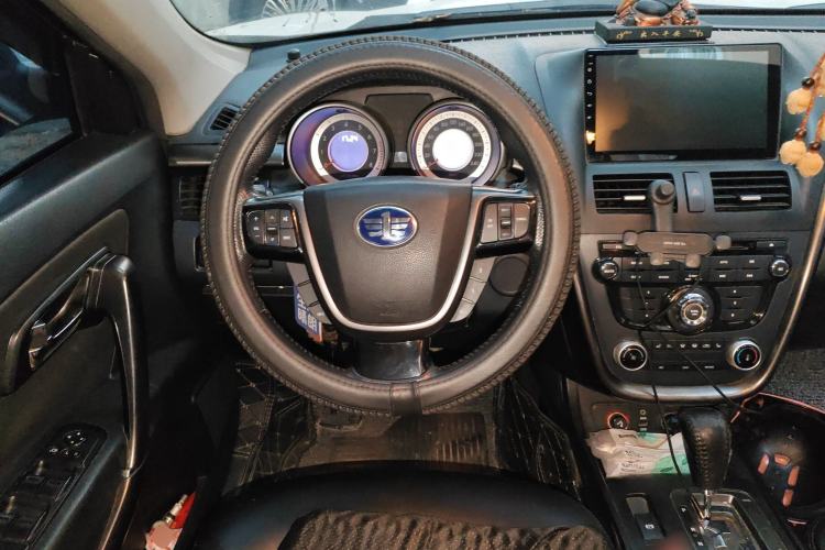 Used Bestune X80 2016 2.0L automatic Comfort trim level Steering Wheel