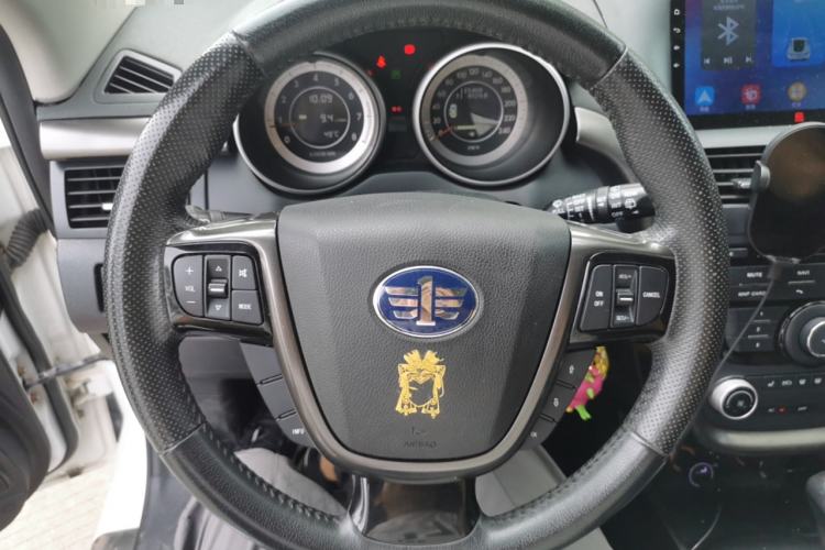 Used Bestune X80 2016 2.0L automatic Comfort trim level Steering Wheel